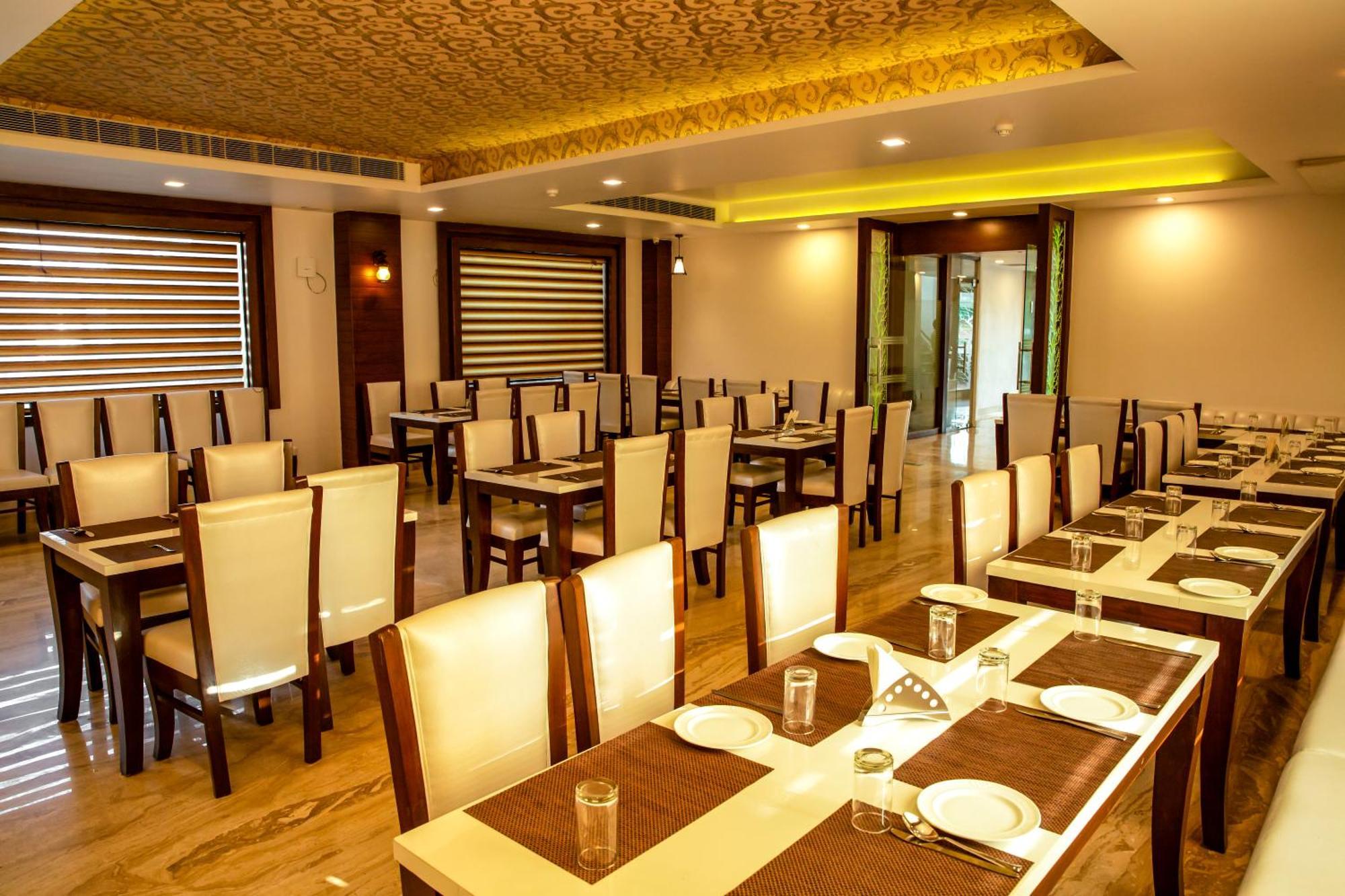 Spree Hotel Agra - Walking Distance To Tajmahal Kültér fotó