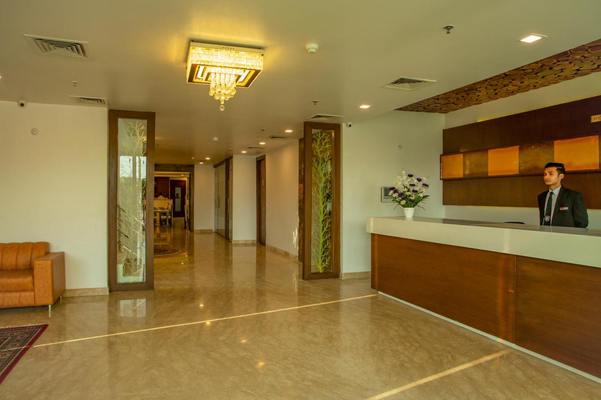 Spree Hotel Agra - Walking Distance To Tajmahal Kültér fotó
