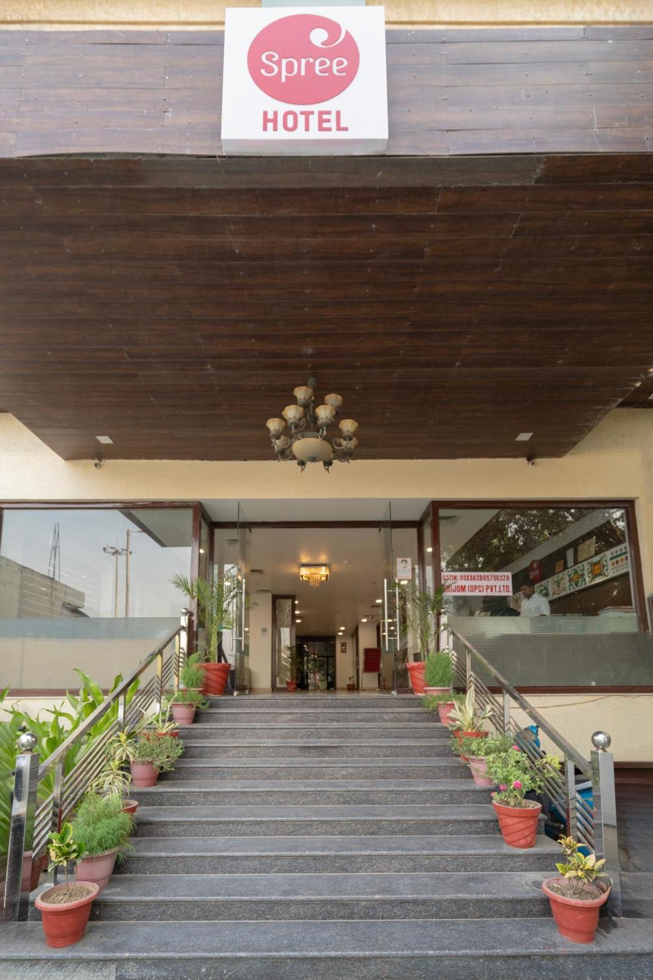 Spree Hotel Agra - Walking Distance To Tajmahal Kültér fotó
